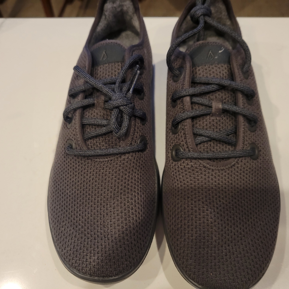 Men's Gray Athletic Shoes